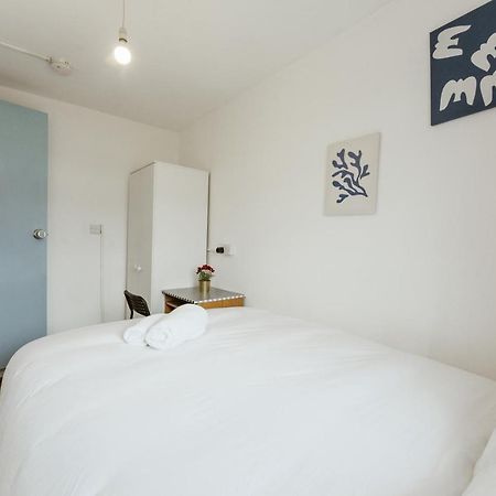 Upton Park Bedrooms 25 Min To Central ลอนดอน ภายนอก รูปภาพ
