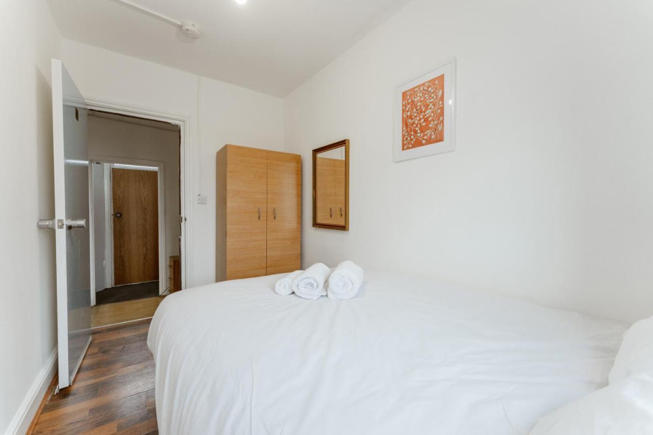 Upton Park Bedrooms 25 Min To Central ลอนดอน ภายนอก รูปภาพ
